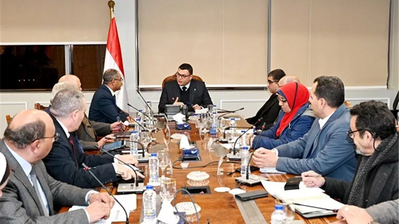 وزير الإسكان يتابع منظومة مياه الشرب ببورسعيد