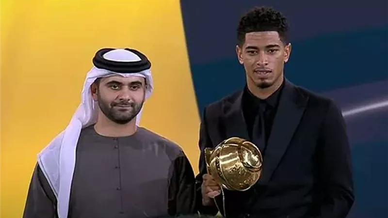 جلوب سوكر .. بيلينجهام أفضل لاعب وسط فى العالم 2024