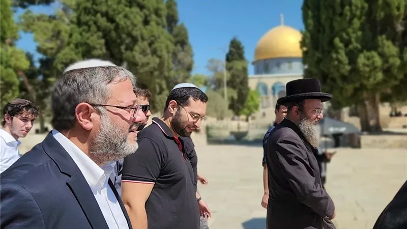 بن غفير يقود اقتحام المستعمرين للمسجد الأقصي فى أول أيام عيد الأنوار