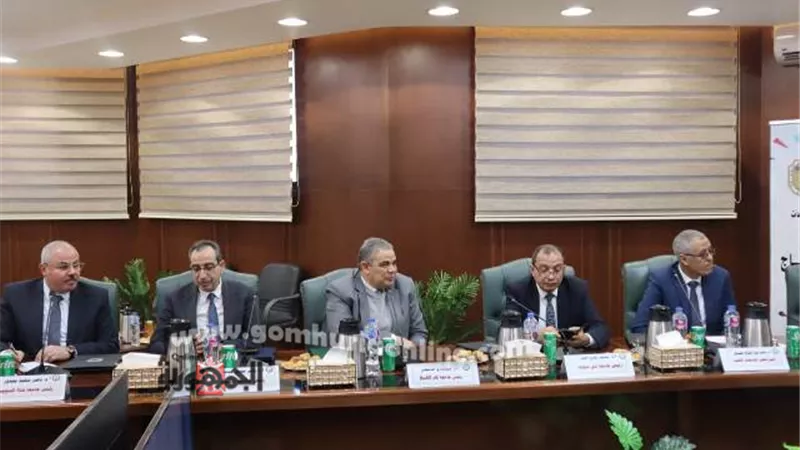 رئيس جامعة كفر الشيخ يشارك فى اجتماع المجلس الأعلى بسوهاج