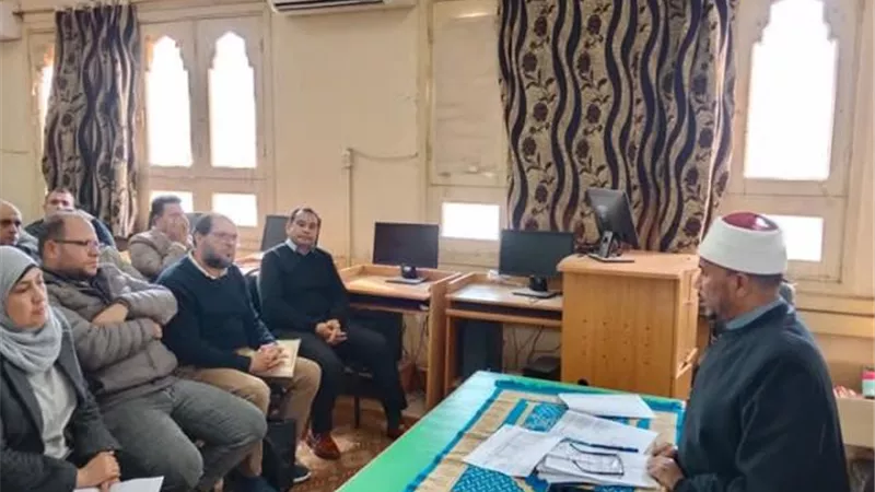 رئيس منطقة كفر الشيخ الازهريه يناقش خطة المعاهد المرشحة للجودة