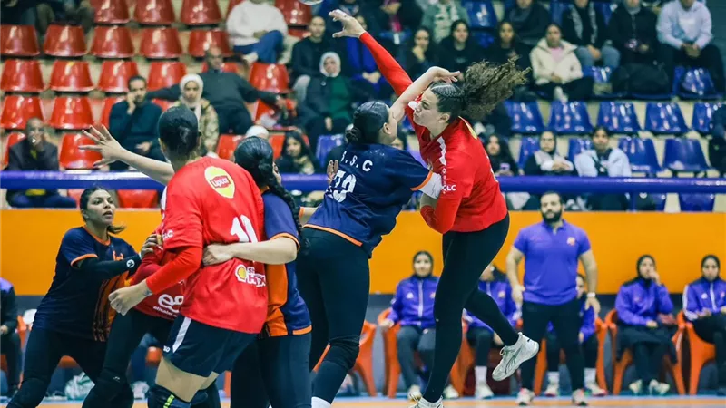 سيدات يد الأهلى يفزن على الشمس 24 / 14 فى بطولة الدورى
