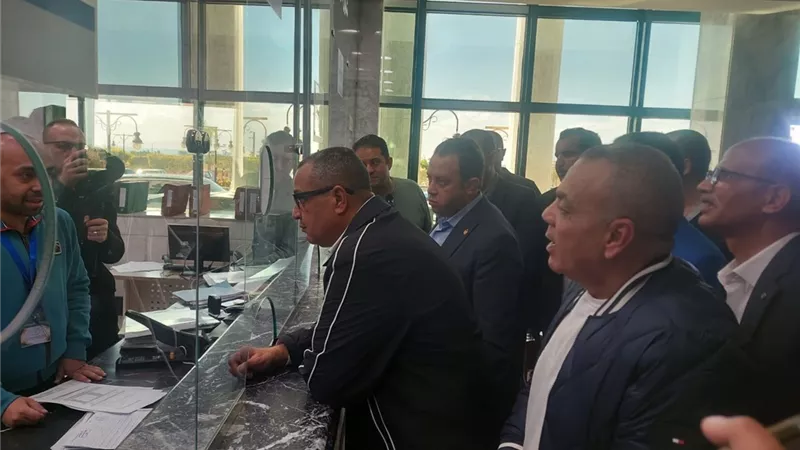 محافظ جنوب سيناء يتفقد مستشفى رأس سدر المركزي