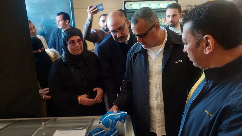 محافظ جنوب سيناء يتابع المخزون الاستراتيجي للسلع الغذائية