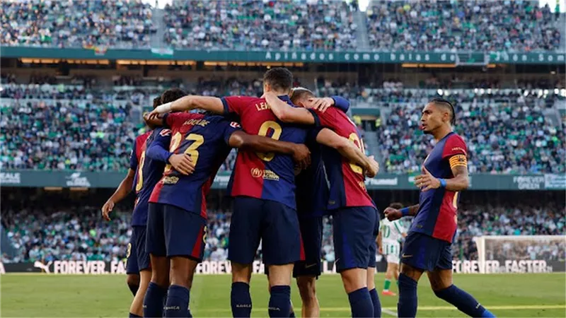 حسم موقف ثلاثي برشلونة من المشاركة في كأس السوبر الإسباني