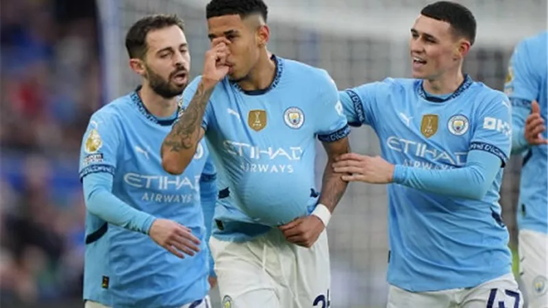 مانشستر سيتي يتقدم بهدف أمام ليستر سيتي بالشوط الأول.. فيديو