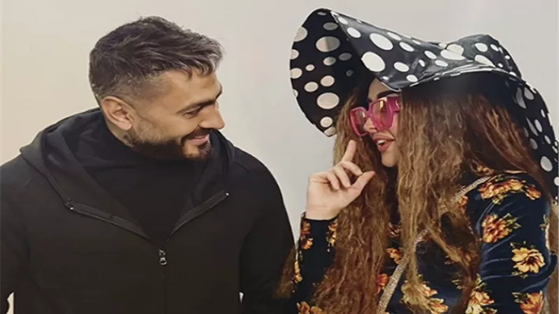 تامر حسني يدعم هنا الزاهد بمسرحيتها الجديدة 