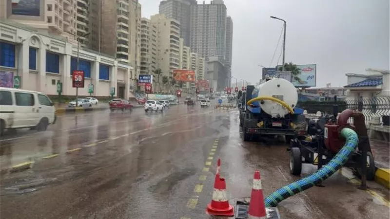 محافظ الاسكندرية يقرر تعطيل الدراسة غدا الاثنين بسبب سوء الاحوال الجوية