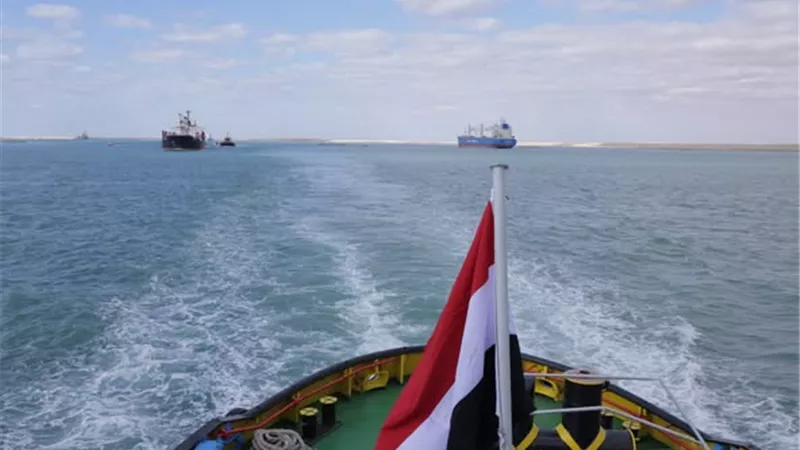 الفريق أسامة ربيع: نجاح التشغيل التجريبي لمشروع ازدواج قناة السويس في البحيرات المرة الصغرى