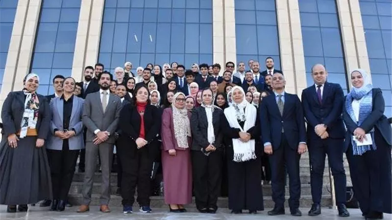 طلاب الجامعة المصرية الروسية فى زيارة بمركز المعلومات ودعم إتخاذ القرار صور