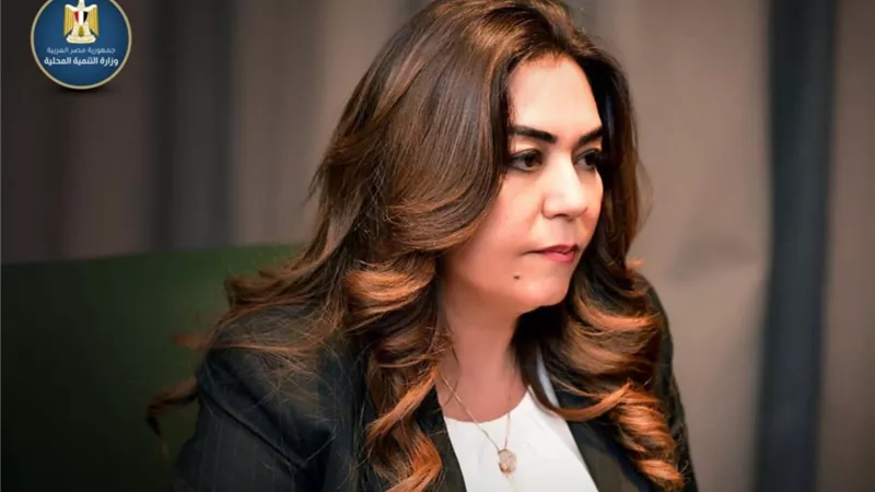 وزيرة التنمية المحلية تهنئ البابا تواضروس الثانى بالعام الميلادي الجديد