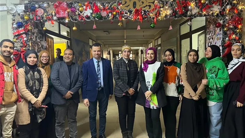رئيس جامعة الأقصر فى إحتفال طلاب الفنون الجميلة بالعام الجديد