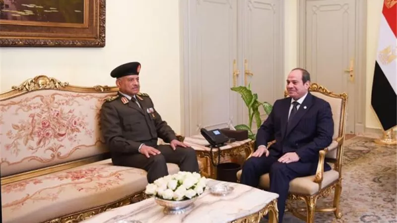 الرئيس السيسي يستقبل الفريق أول عبد المجيد صقر وزير الدفاع والإنتاج الحربي