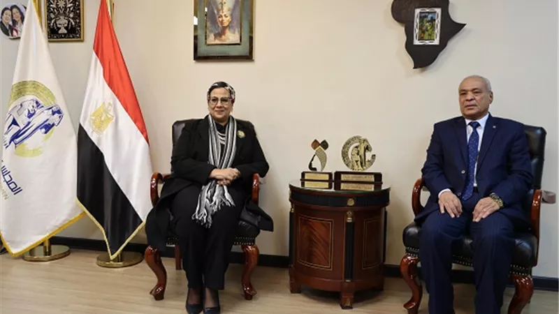 المستشارة أمل عمار تستقبل رئيس هيئة النيابة الإدارية
