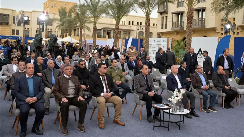مدبولى يتفقد مشروع 