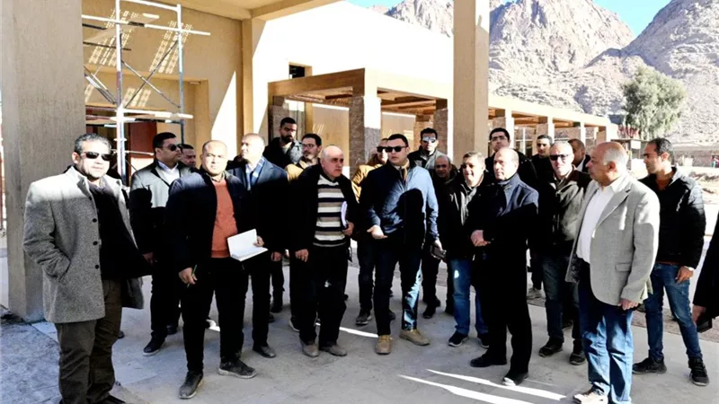 وزير الإسكان يختتم جولته في سانت كاترين بتفقد المبانى الخدمية ومركز الزوار