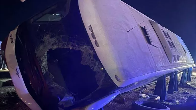 ننشر أسماء الـ14 مصاب فى حادث تصادم الأتوبيس السياحى بمدينة بدر.. بالصور