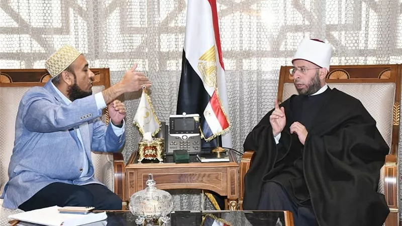 وزير الأوقاف يستقبل ممثل سلطان البهرة