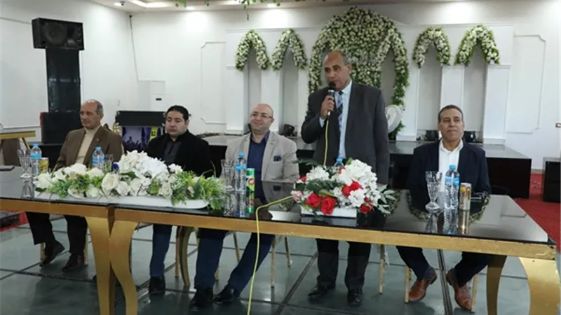 محافظ بني سويف يُكرّم قيادتين بلوغهما سن المعاش