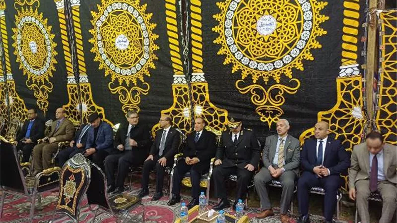 وزير الخارجية يتلقى العزاء في وفاة شقيقه الأكبر بأسيوط