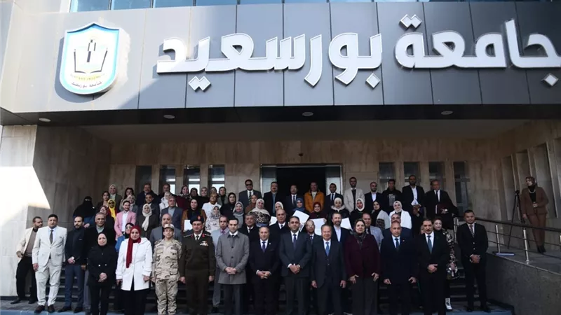 حبشى يحضر اجتماع مجلس جامعة بورسعيد ويكرم عدد من هيئة التدريس