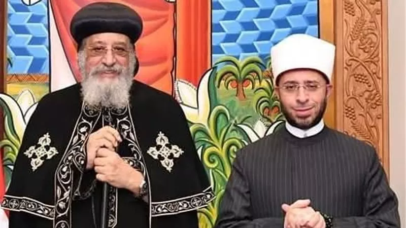 وزير الأوقاف يهنئ الأخوة الأقباط بعيد الميلاد المجيد