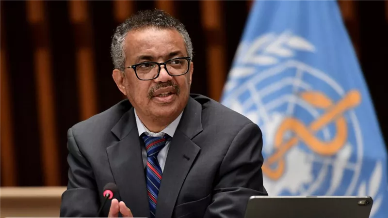 مدير الصحة العالمية يكشف حالته الصحية بعد نجاته من قصف إسرائيلي
