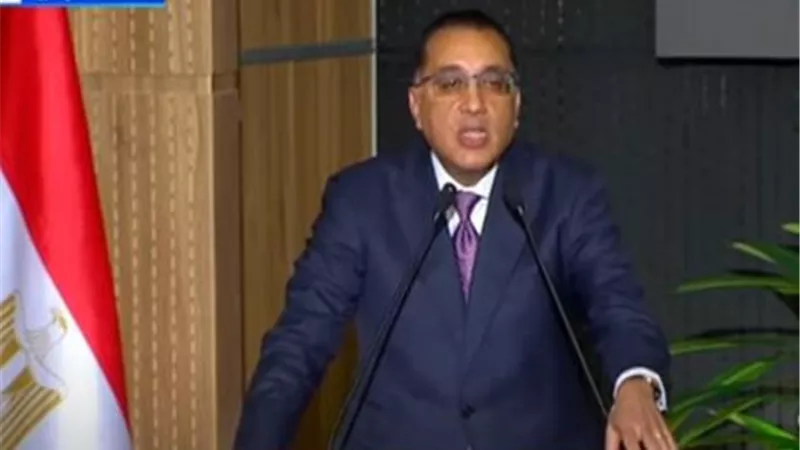 رئيس الوزراء يوضح: لن يتم تطبيق ضريبة الهواتف المحمولة بأثر رجعي