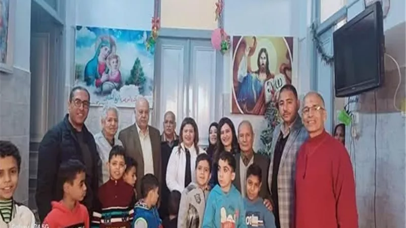 وفد بيت العائلة يزور دور الأيتام لتقديم التهنئة والهدايا للاطفال