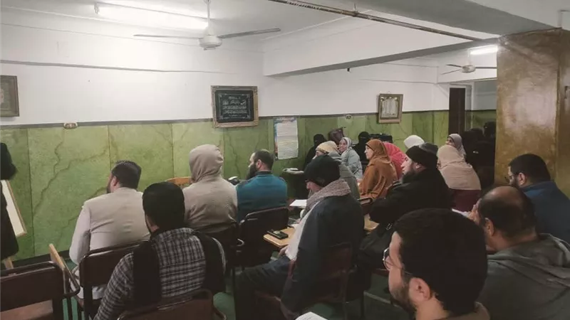 انتظام الدراسة بدورة إعداد الخطباء والواعظات بمقر مركز الثقافة