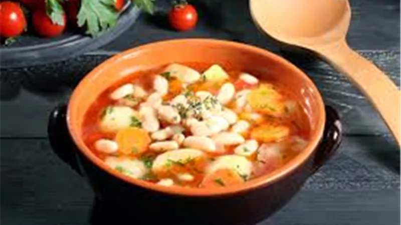 صحية ولذيذة..شوربة الفاصوليا البيضاء