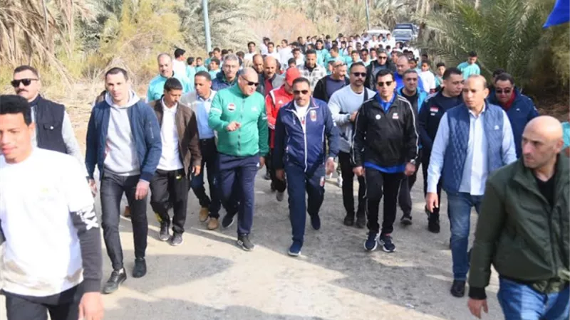 وزير الشباب يشارك في مهرجان المشى من معبد تتويج
