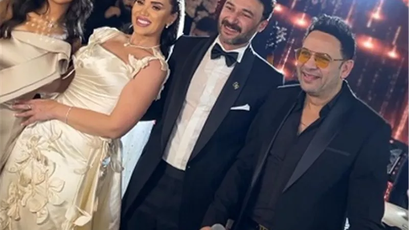 مصطفى قمر يتألق بأجمل أغانيه في حفل زفاف مي فاروق ومحمد العمروسي