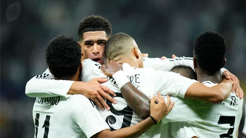 شاهد .. مودريتش يدرك التعادل لريال مدريد فى شباك فالنسيا