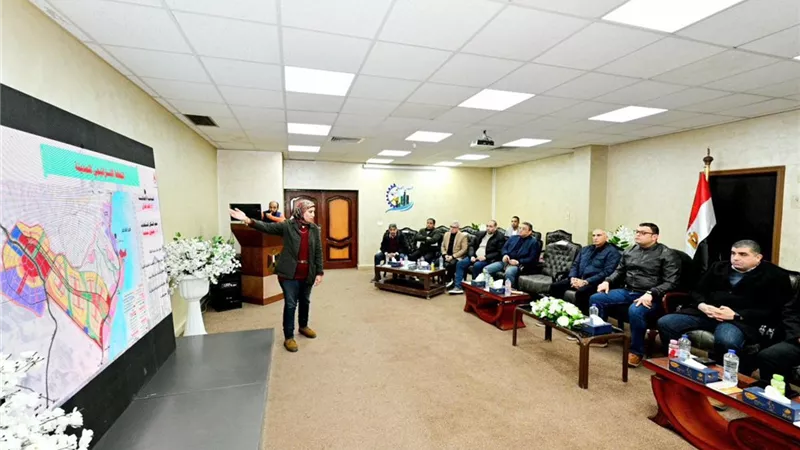وزير الإسكان: مدينة السويس الجديدة بوابة استثمارية وسياحية متميزة