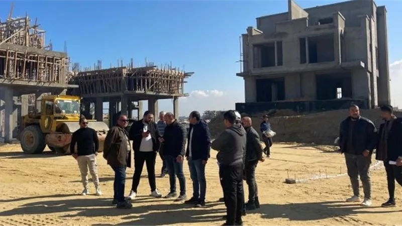 رئيس جهاز القرى السياحية يعلن أسباب زيارة وفد وزارة الإسكان لمارينا.. صور