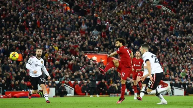 مانشستر يونايتد يتفوق على ليفربول في تاريخ المواجهات