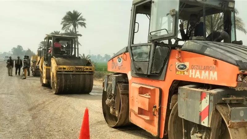 محافظ الجيزة : محور مروري حيوي بمركزي الصف وأطفيح بطول ٣٥ كم