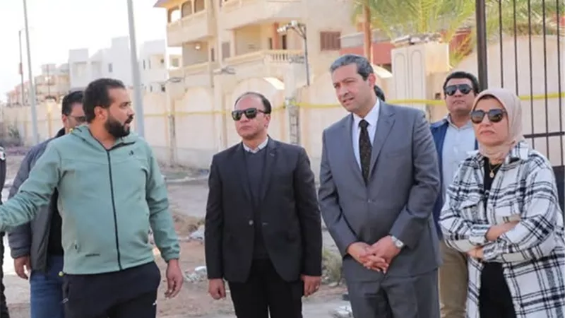 محافظ دمياط يتابع ميدانيا الموقف التنفيذي لمشروعات رأس البر