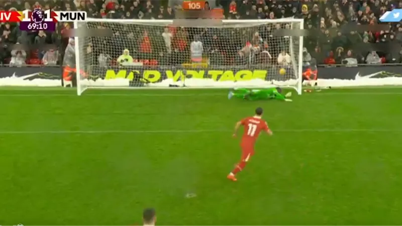 شاهد.. هدف محمد صلاح فى شباك مان يونايتد ورقم 175 بالدورى الإنجليزي