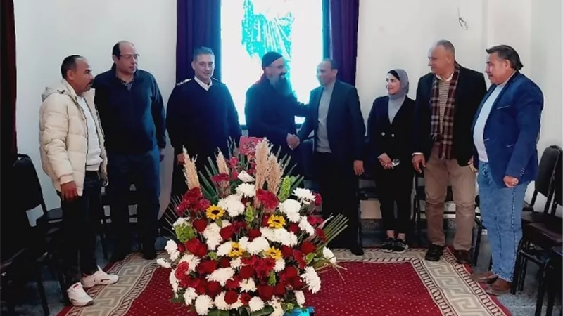 قيادات جهاز بدر والشرطة تقدم التهنئة للكنائس فى المدينة بعيد الميلاد.. صور