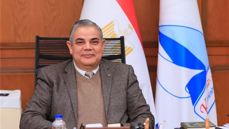 رئيس جامعة كفر الشيخ يهنئ البابا تواضروس بعيد الميلاد