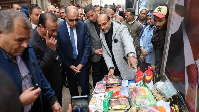 كدواني يفتتح سوق اليوم الواحد بحي غرب المدينة