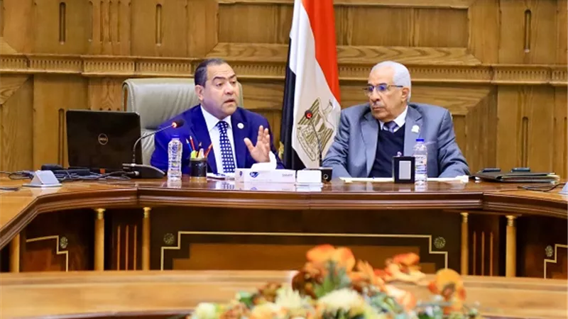تلبية احتياجات الجهاز الإداري للدولة من الموارد البشرية لم تتوقف