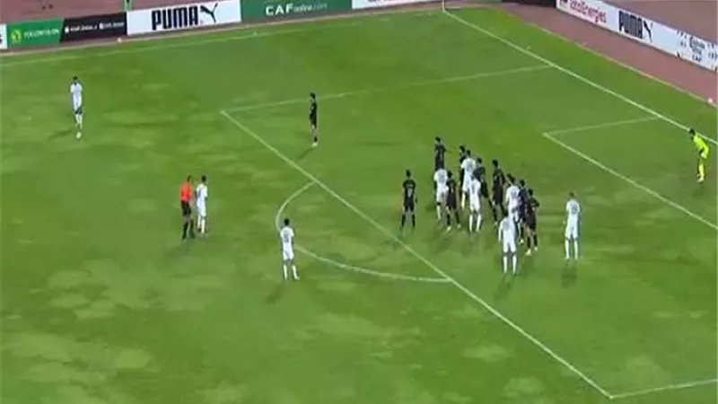 التعادل السلبي يحسم الشوط الأول من مواجهة الزمالك والمصري