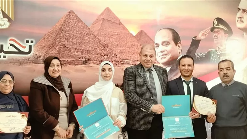 تعليم قنا: تكريم يحيى خليفة وشهد متولى لفوزهما في المشروع الوطنى