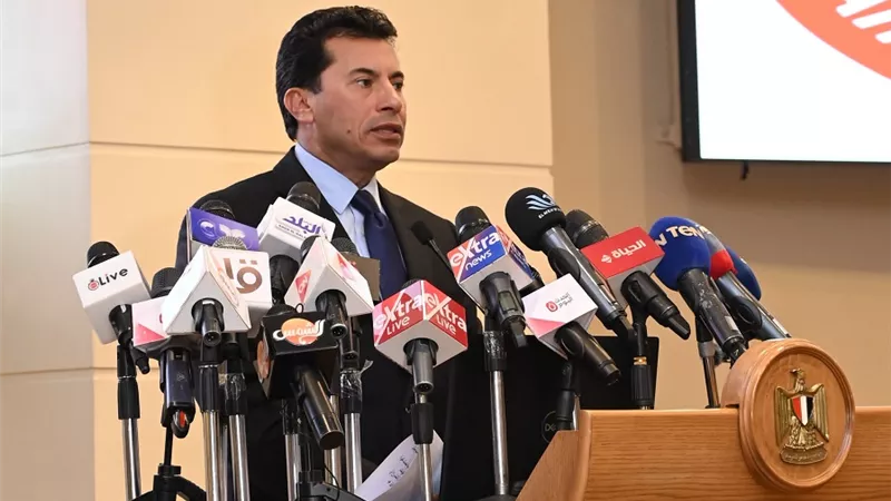 وزير الشباب يشهد تدشين مركز مكافحة الشائعات وفوضى السوشيال ميديا