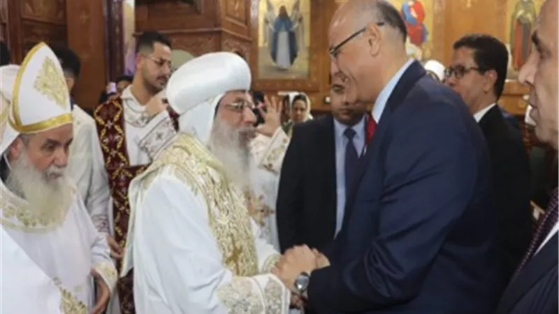 محافظ القليوبية يشهد قداس عيد الميلاد المجيد بكنيسة السيدة العذراء ببنها