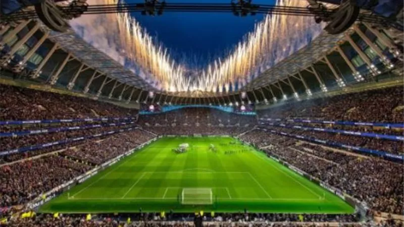 ملعب هوتسبير الجديد يستضيف لقاء ليفربول و توتنهام
