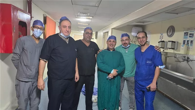 فريق طبي بمستشفي المحلة ينجح في إنقاذحياة شاب اخترق جسدة سيخ حديد